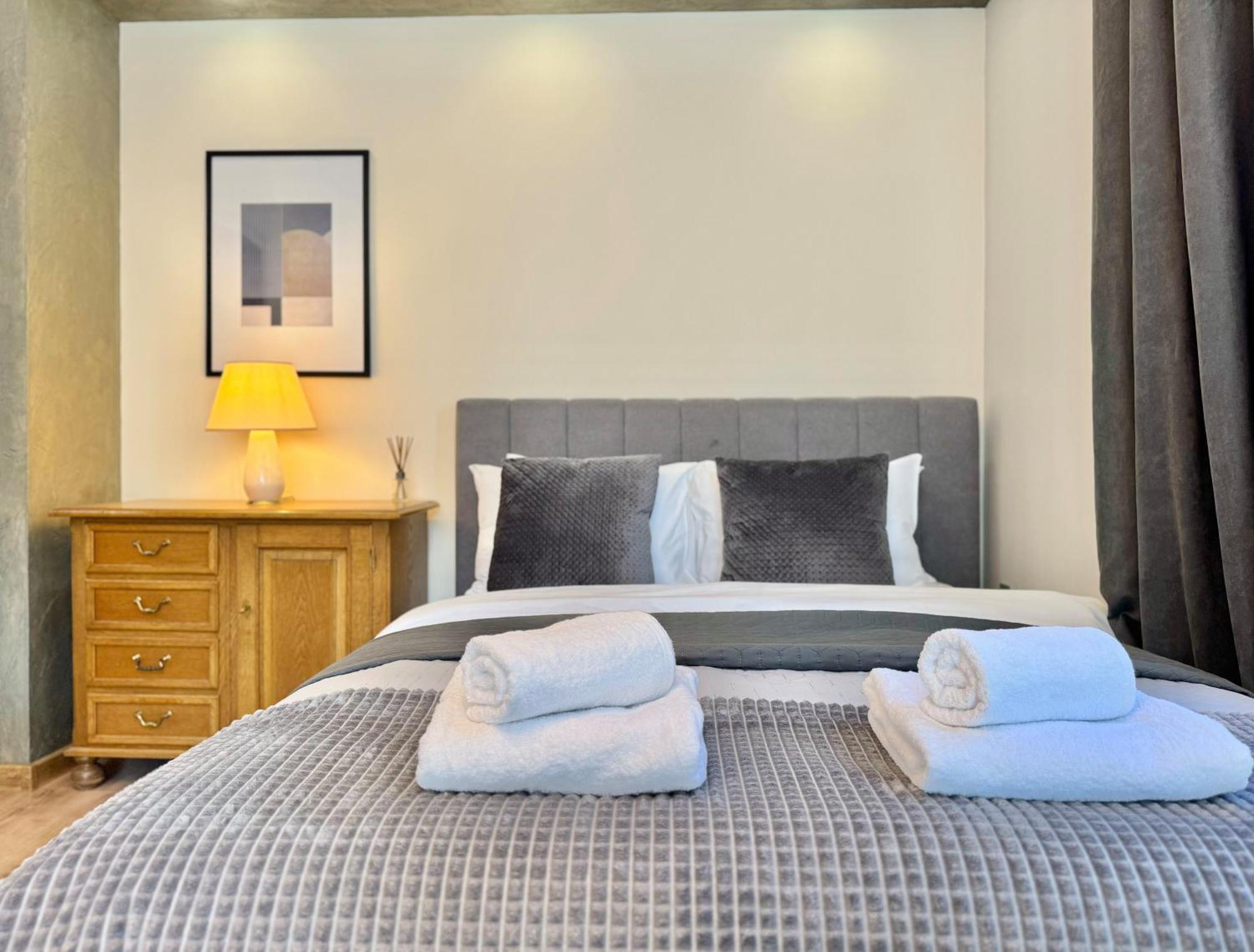 Top Centre 2Bed Apartment For 5 Guests 2 Minutes From High Street Plovdiv Exterior foto